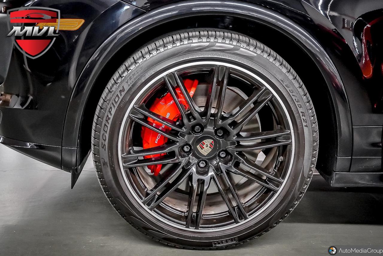 2017 Porsche Cayenne Turbo 4dr All-wheel Drive Photo