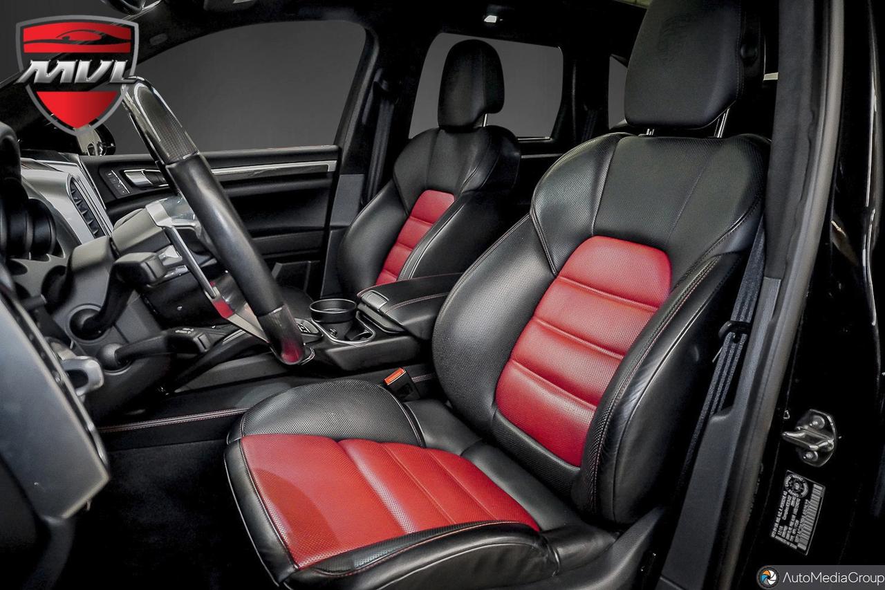 2017 Porsche Cayenne Turbo 4dr All-wheel Drive Photo