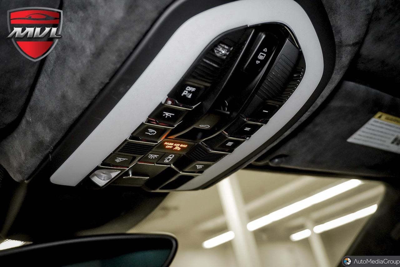 2017 Porsche Cayenne Turbo 4dr All-wheel Drive Photo