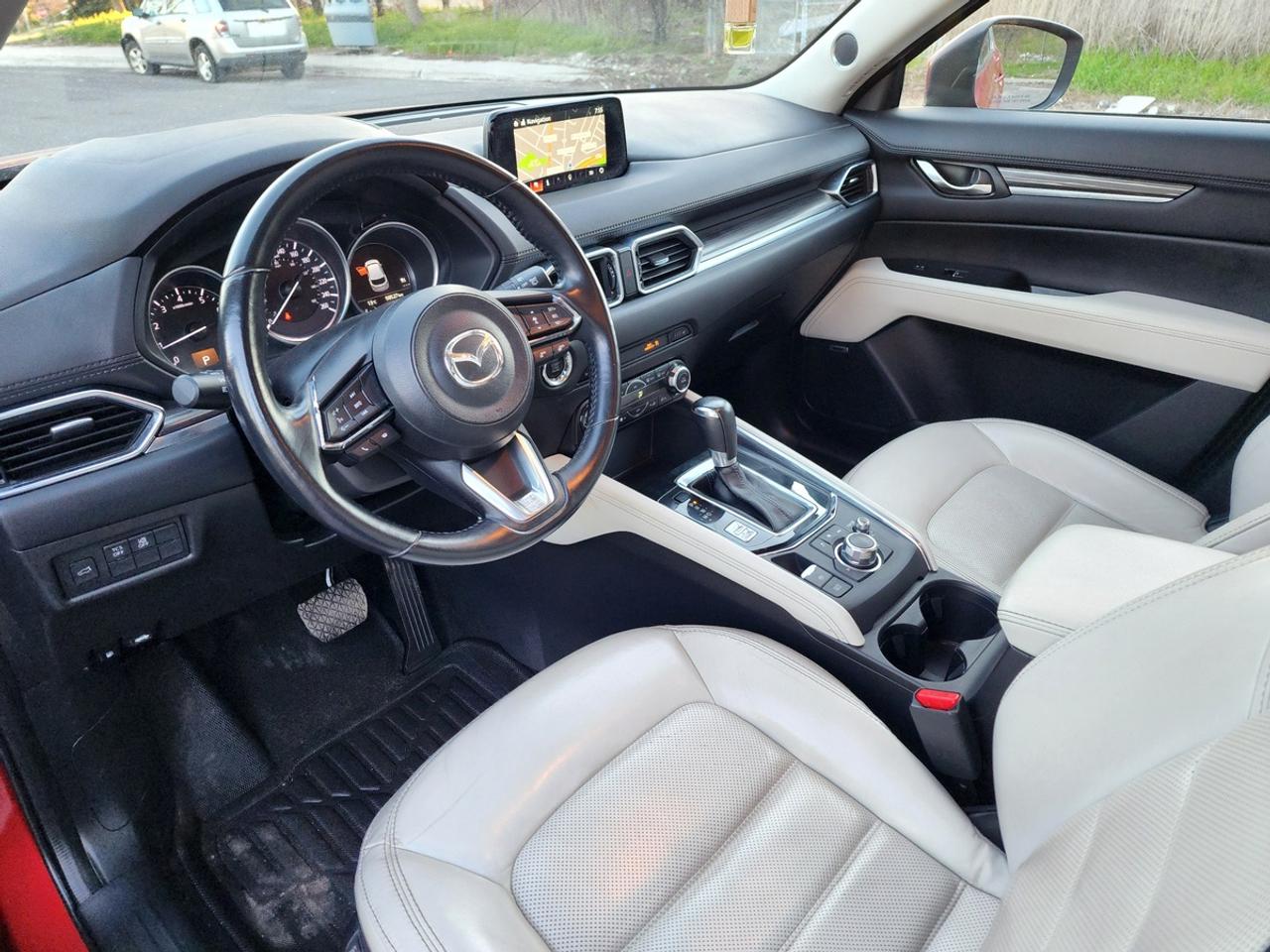 2018 Mazda CX-5 GT AWD | No Accidents! Photo4