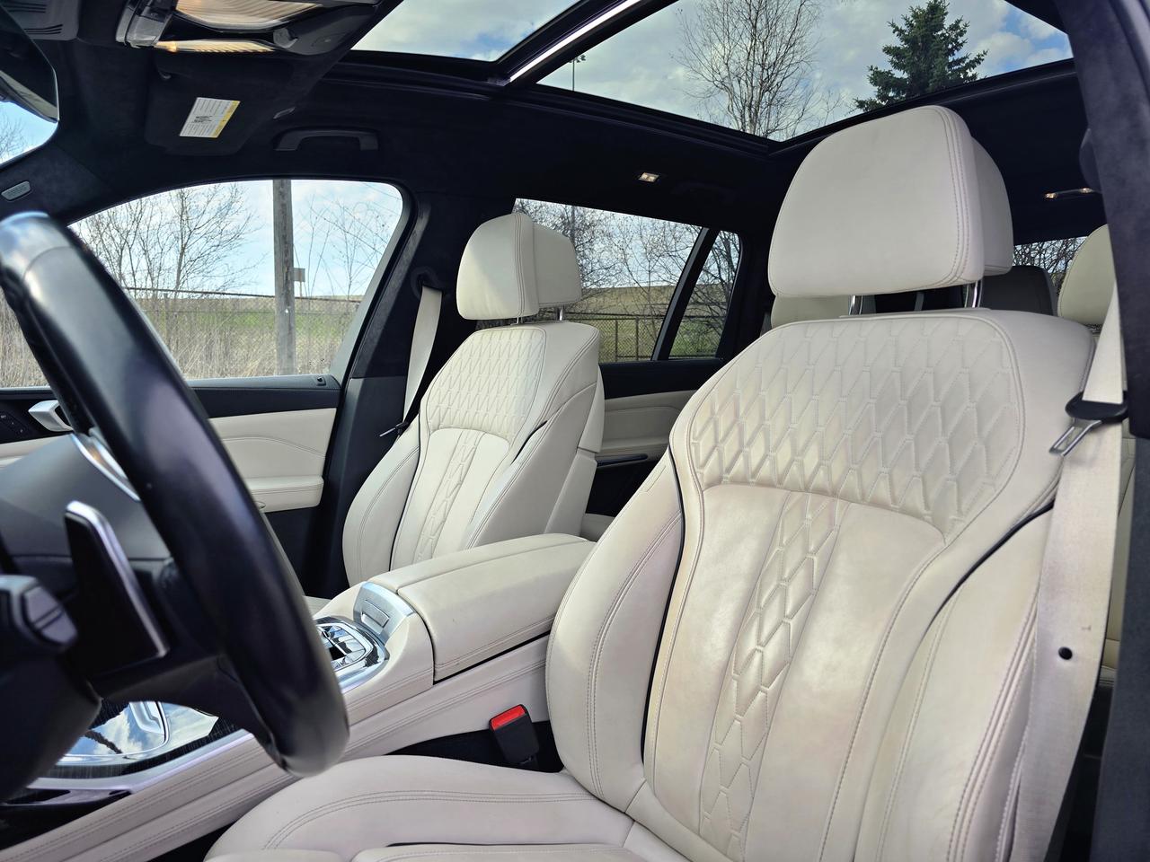 2020 BMW X7 xDrive40i w/Captain Chairs | No Accidents! Photo