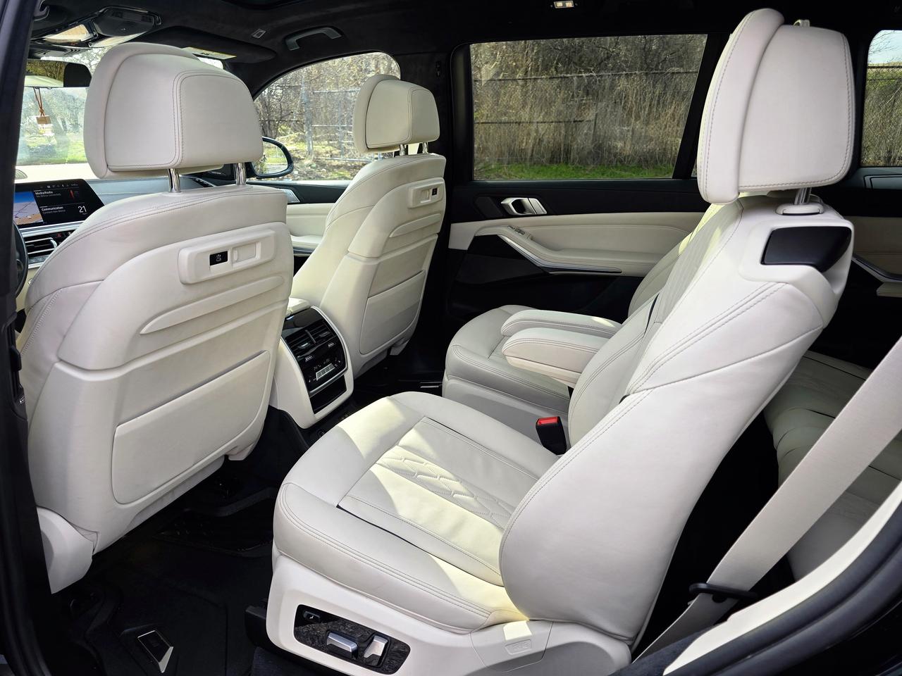 2020 BMW X7 xDrive40i w/Captain Chairs | No Accidents! Photo