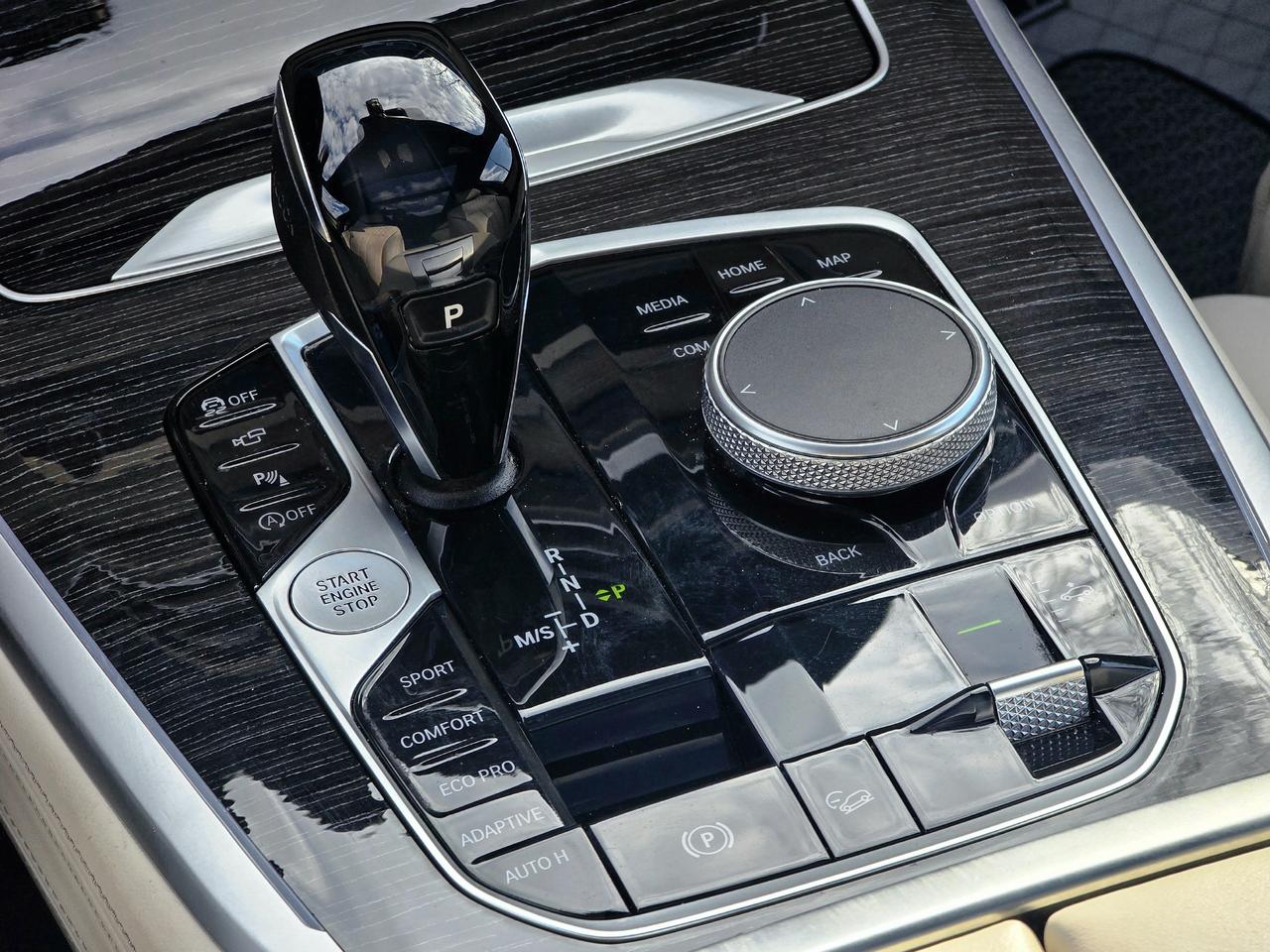 2020 BMW X7 xDrive40i w/Captain Chairs | No Accidents! Photo