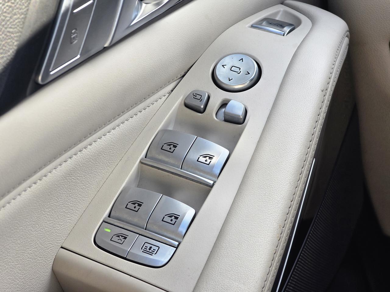 2020 BMW X7 xDrive40i w/Captain Chairs | No Accidents! Photo