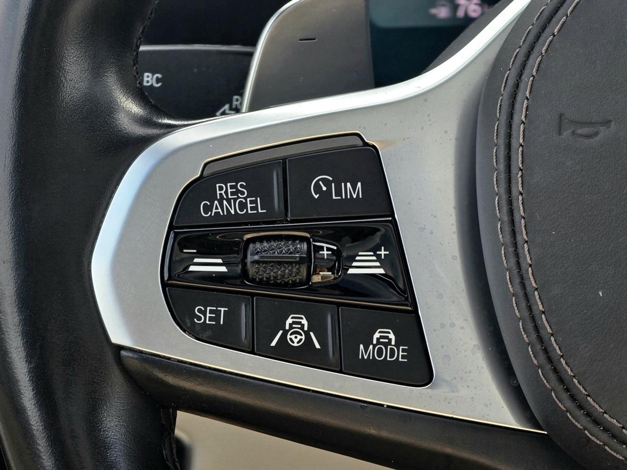 2020 BMW X7 xDrive40i w/M-Sport Pkg | No Accidents! Photo