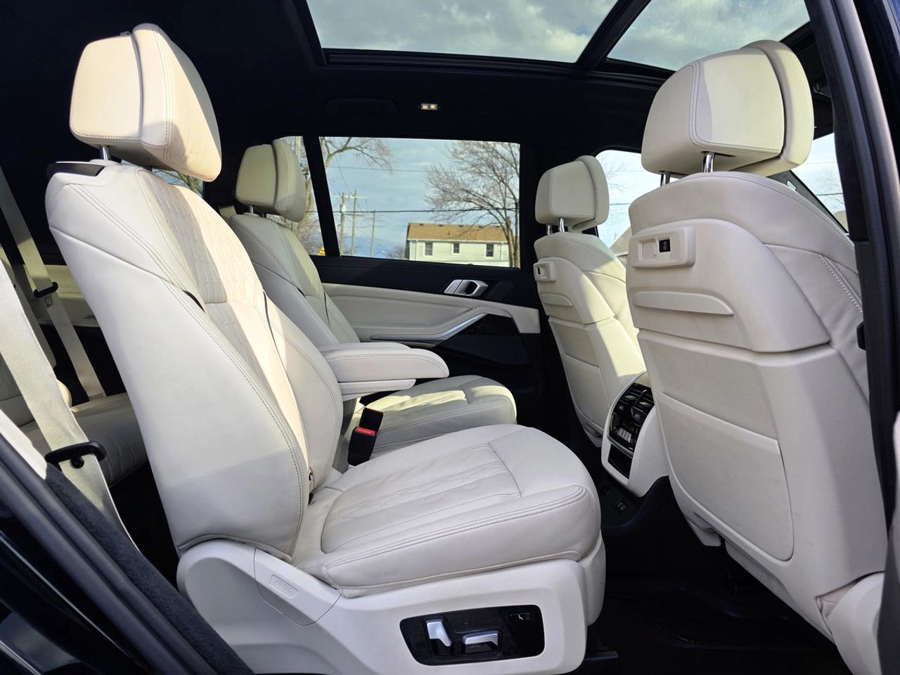 2020 BMW X7 xDrive40i w/M-Sport Pkg | No Accidents! Photo