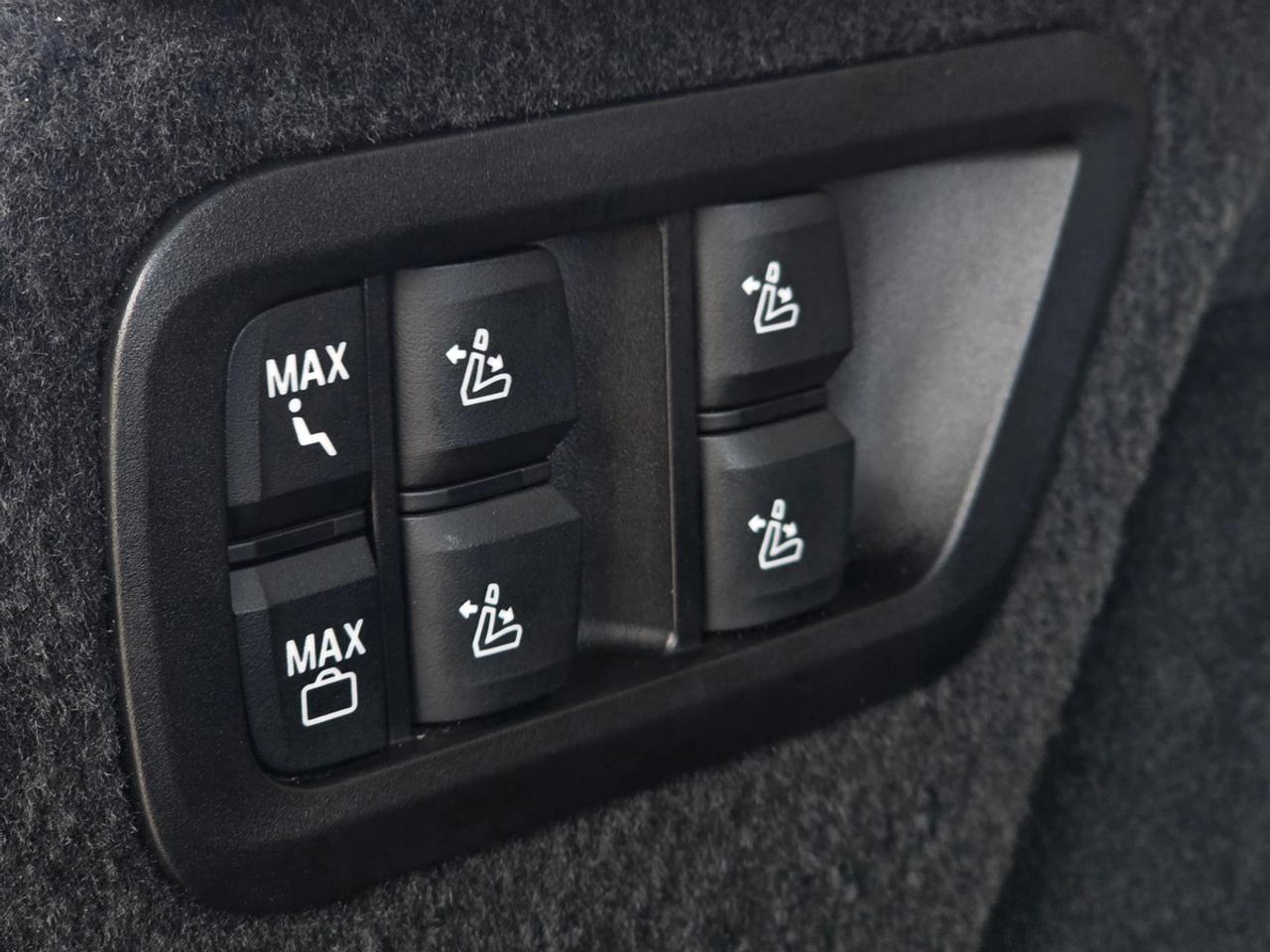 2020 BMW X7 xDrive40i w/M-Sport Pkg | No Accidents! Photo
