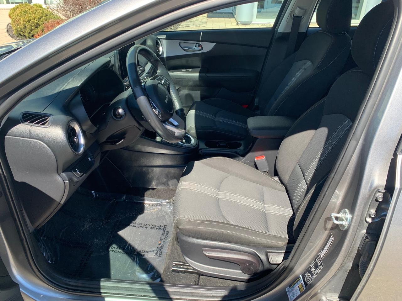 2022 Kia Forte LX 4dr Sedan Photo