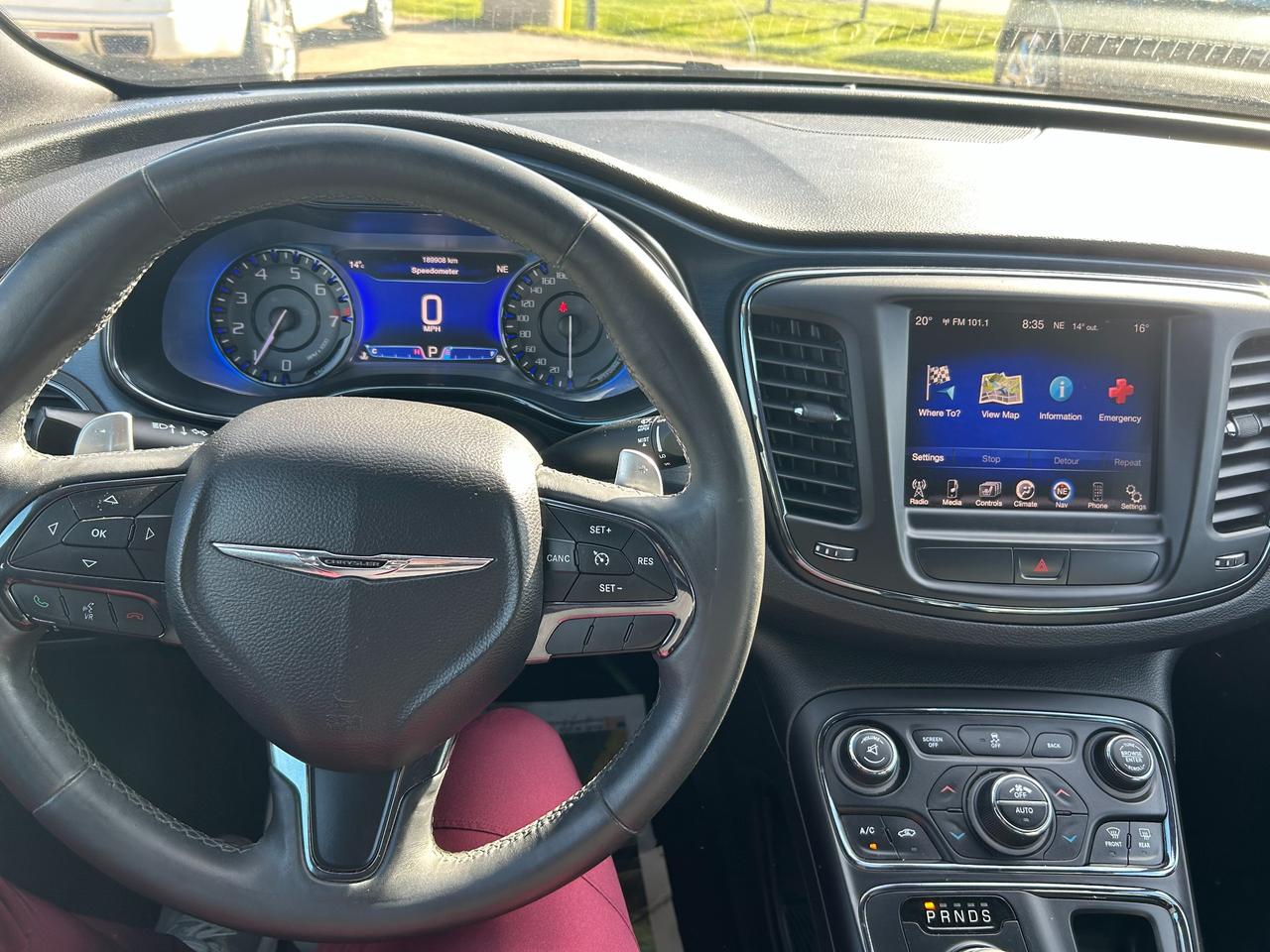 2015 Chrysler 200 S 4dr Front-wheel Drive Sedan Photo