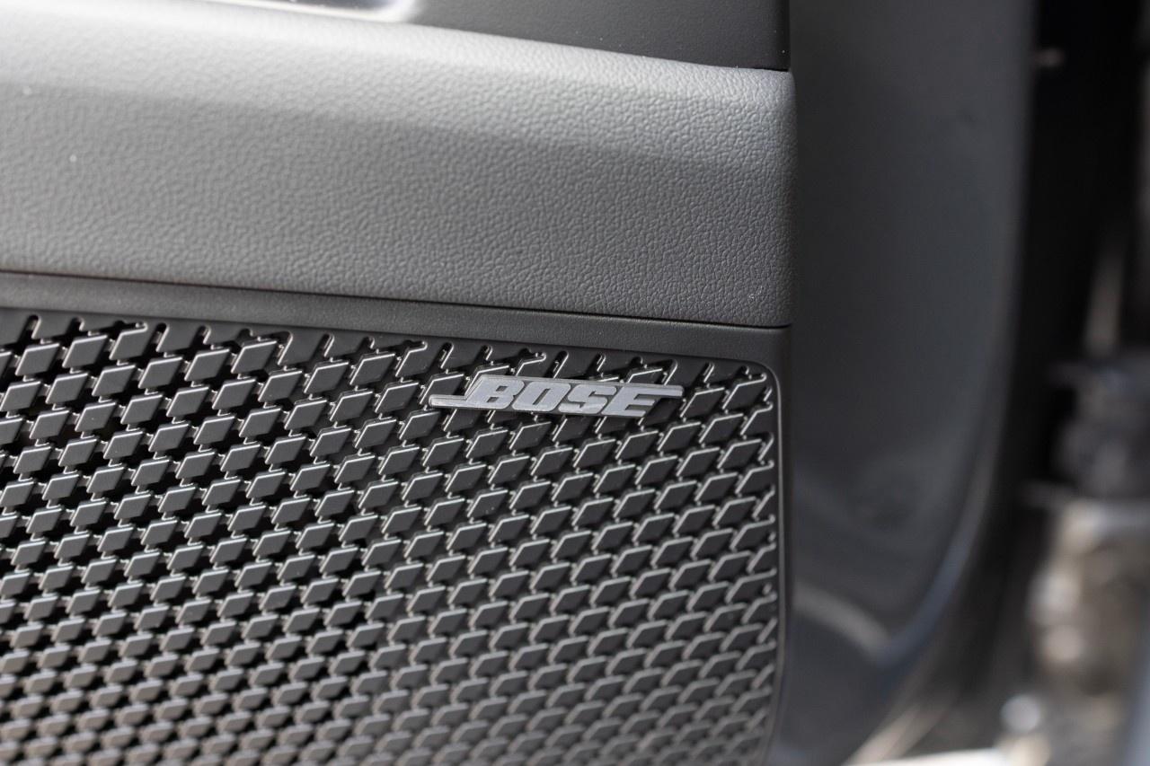 2025 Hyundai Elantra Hybrid Luxury DCT Photo