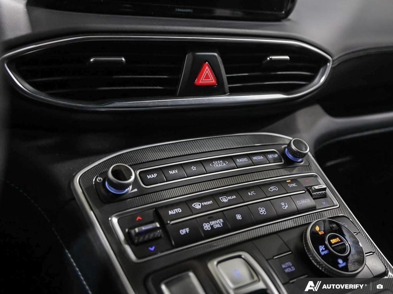 2022 Hyundai Santa Fe HEV Luxury 4dr All-Wheel Drive Photo