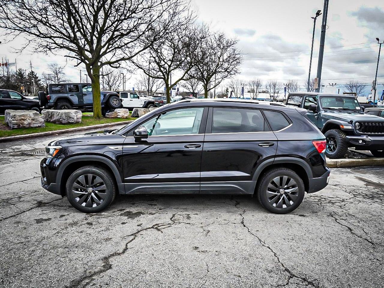 2024 Volkswagen Taos  Photo