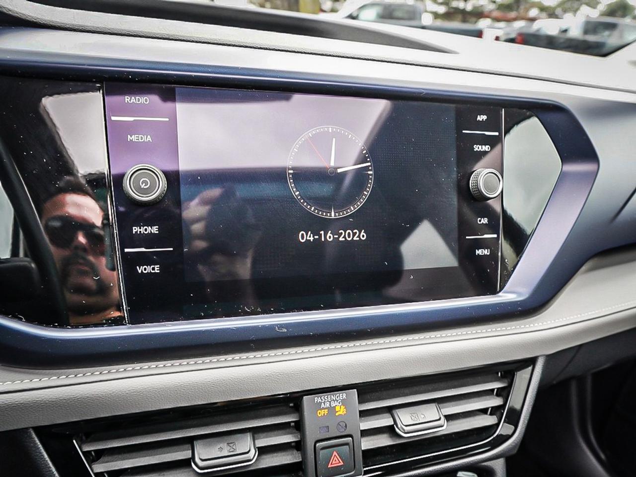 2024 Volkswagen Taos  Photo