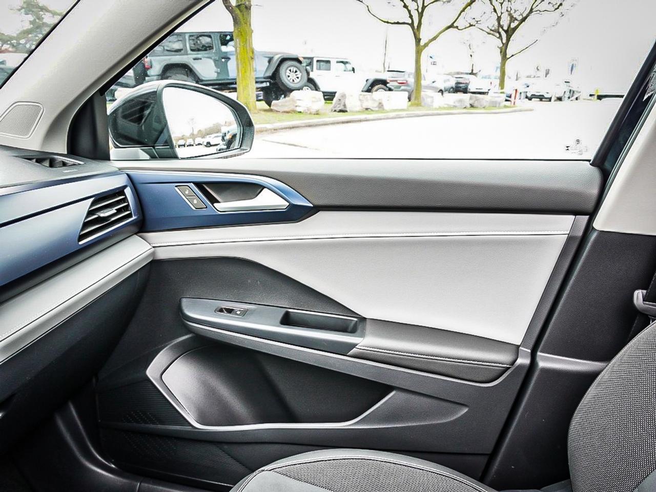 2024 Volkswagen Taos  Photo