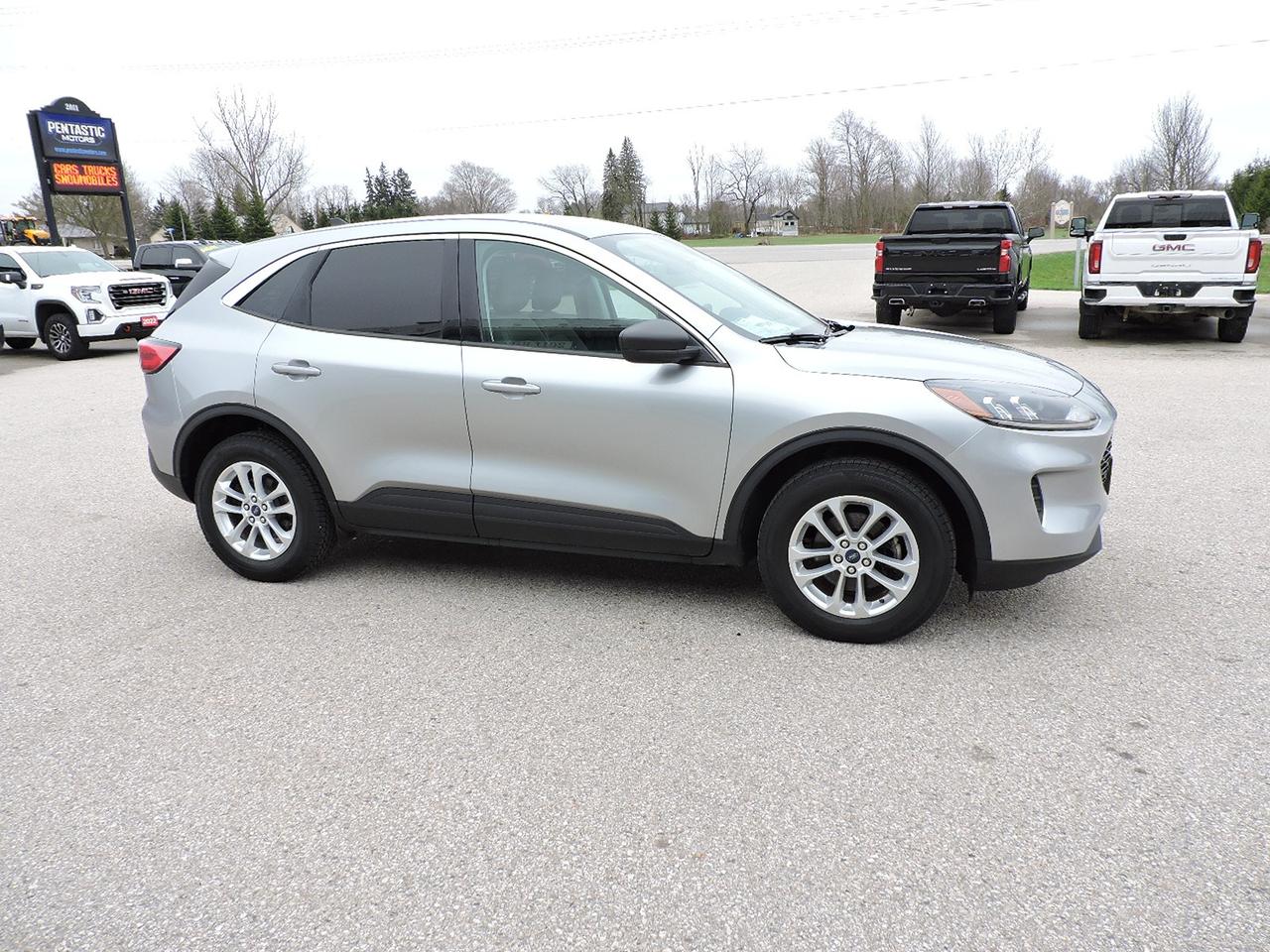 2022 Ford Escape SE AWD 1.5L EcoBoost 1-Owner Only 73000 KMS Photo2