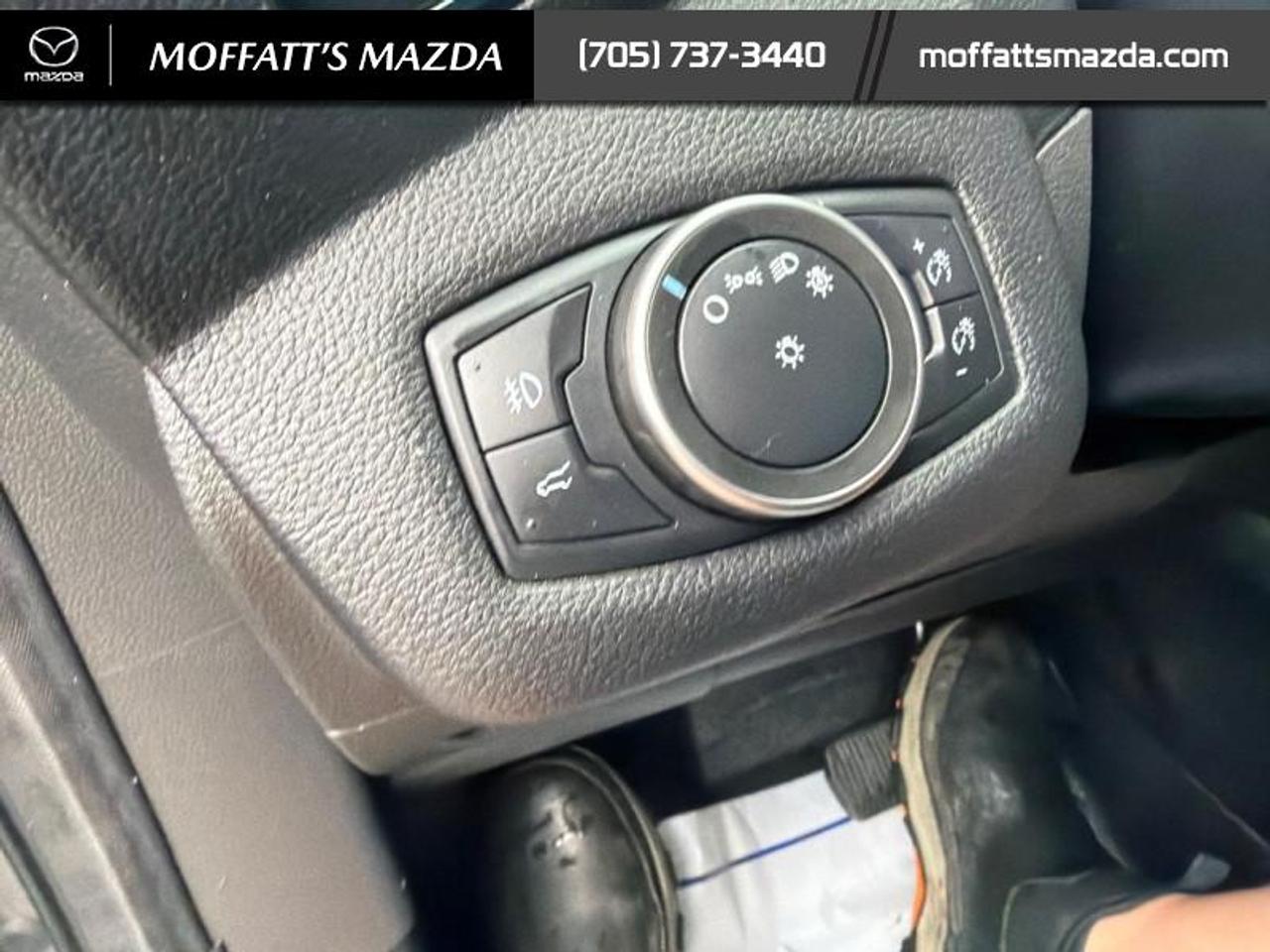 2019 Ford Escape Titanium 4WD Photo