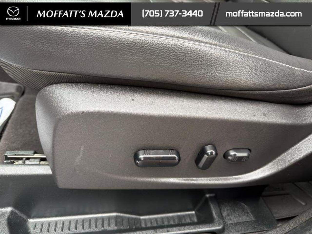2019 Ford Escape Titanium 4WD Photo