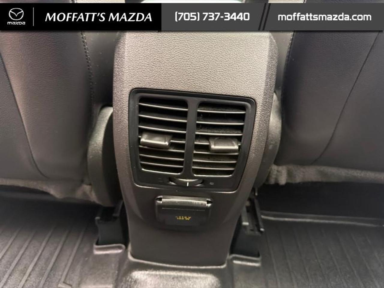2019 Ford Escape Titanium 4WD Photo