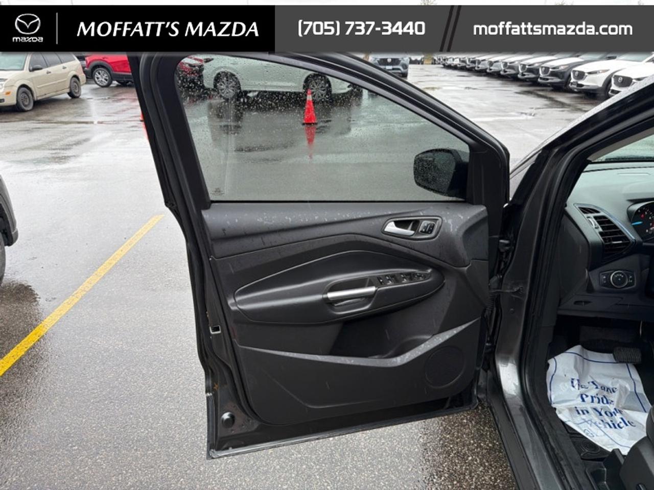2019 Ford Escape Titanium 4WD Photo
