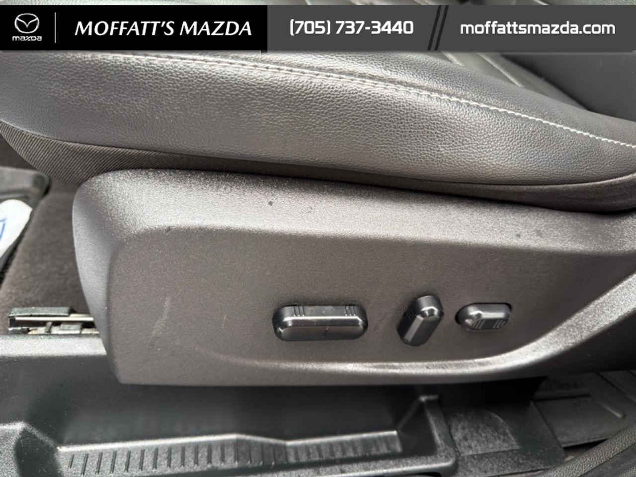 2019 Ford Escape Titanium 4WD Photo