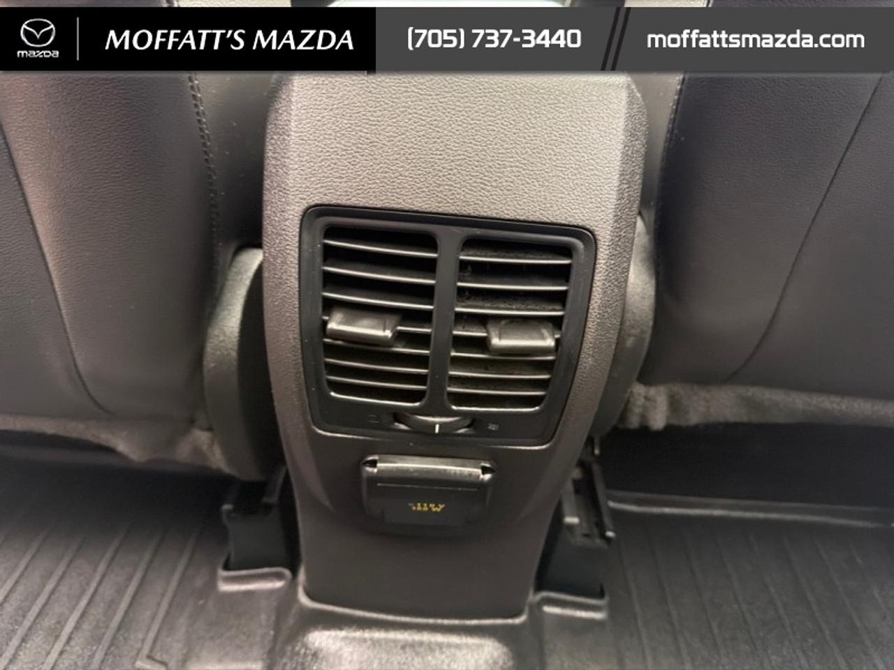 2019 Ford Escape Titanium 4WD Photo