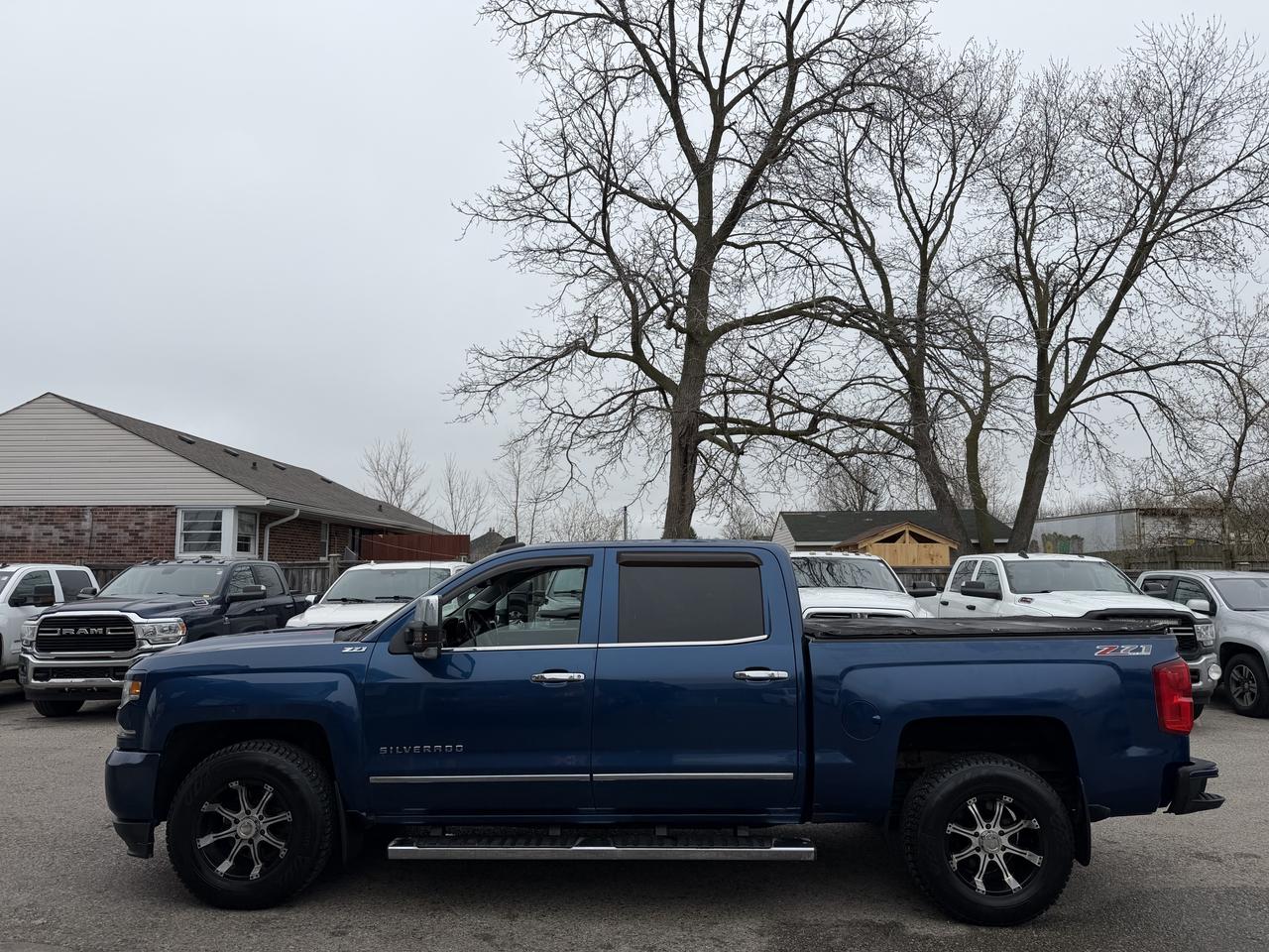 2017 Chevrolet Silverado 1500 LTZ Photo3