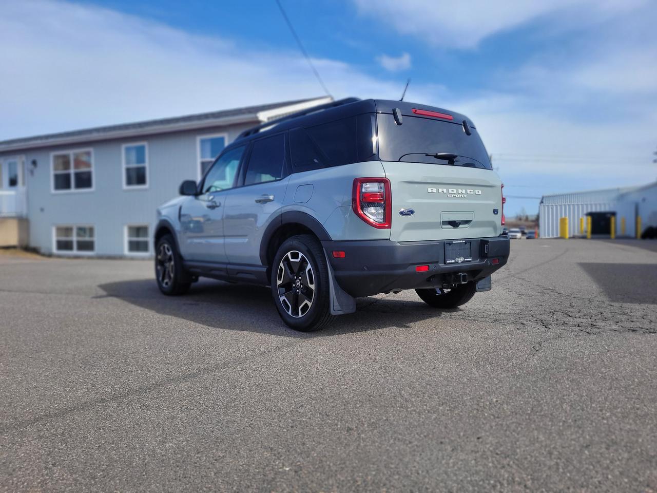 2023 Ford Bronco Sport Outer Banks 4x4 Photo3