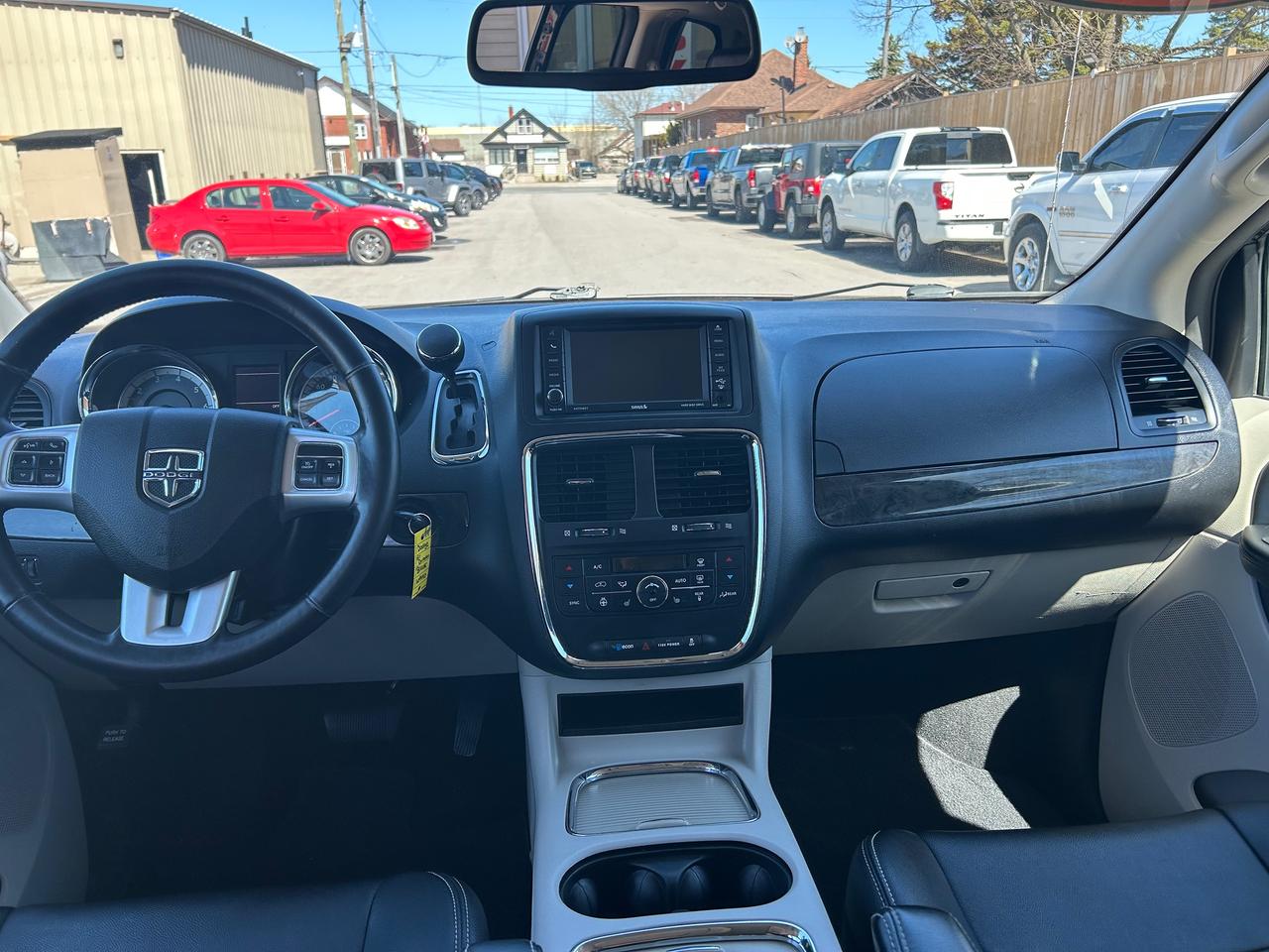 2019 Dodge Grand Caravan Crew Plus Photo