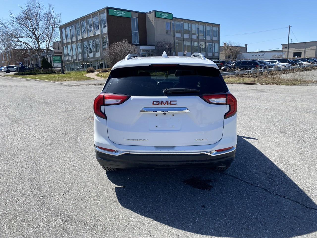 2022 GMC Terrain SLT AWD Photo