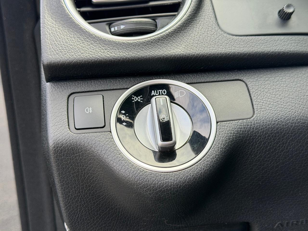 2013 Mercedes-Benz C-Class C350 4MATIC **GREAT SERVICE HISTORY** Photo