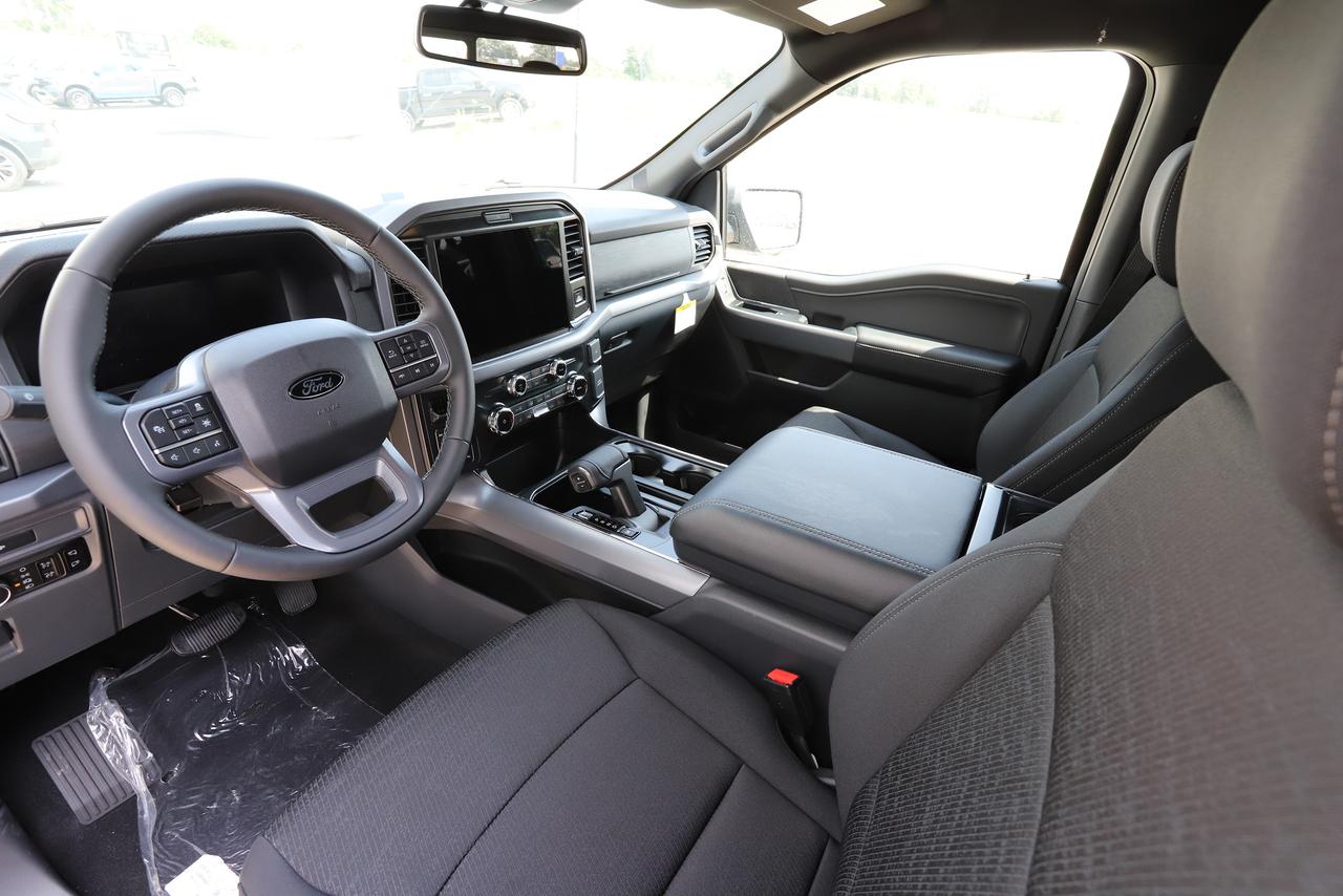 2026 Ford F-150 XLT 4WD SuperCrew 5.5' Box Photo1