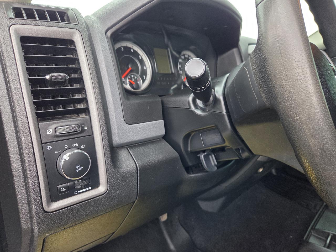 2019 RAM 1500 Classic EXPRESS Photo