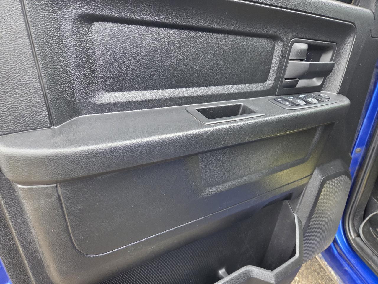 2019 RAM 1500 Classic EXPRESS Photo