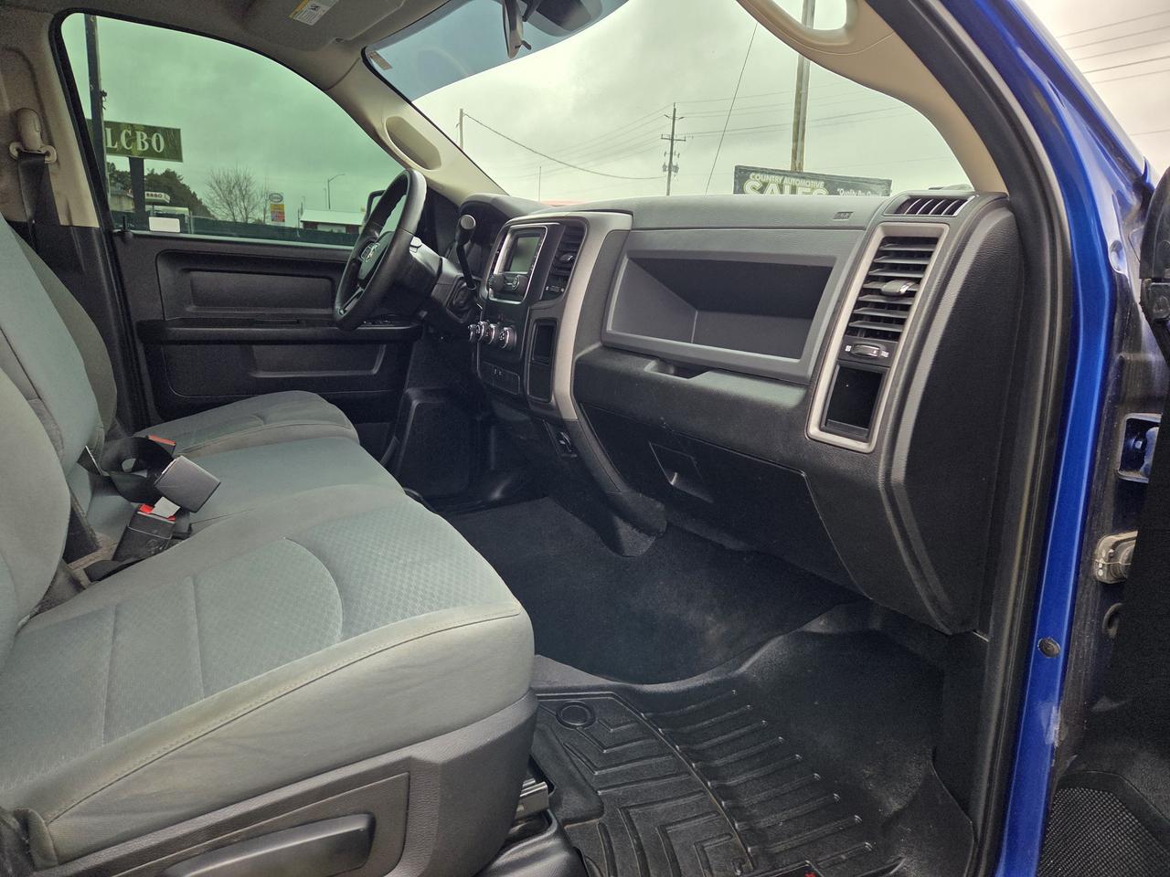 2019 RAM 1500 Classic EXPRESS Photo