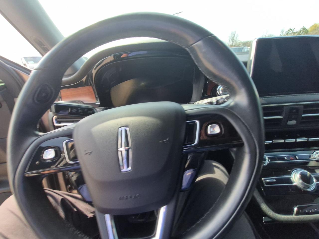 2020 Lincoln Corsair RESERVE, HEATED STEERING WHEEL, TECH PACKAGE! Photo