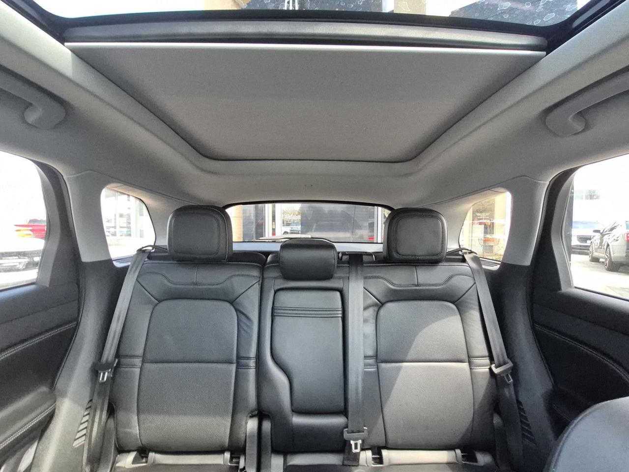 2020 Lincoln Corsair RESERVE, HEATED STEERING WHEEL, TECH PACKAGE! Photo