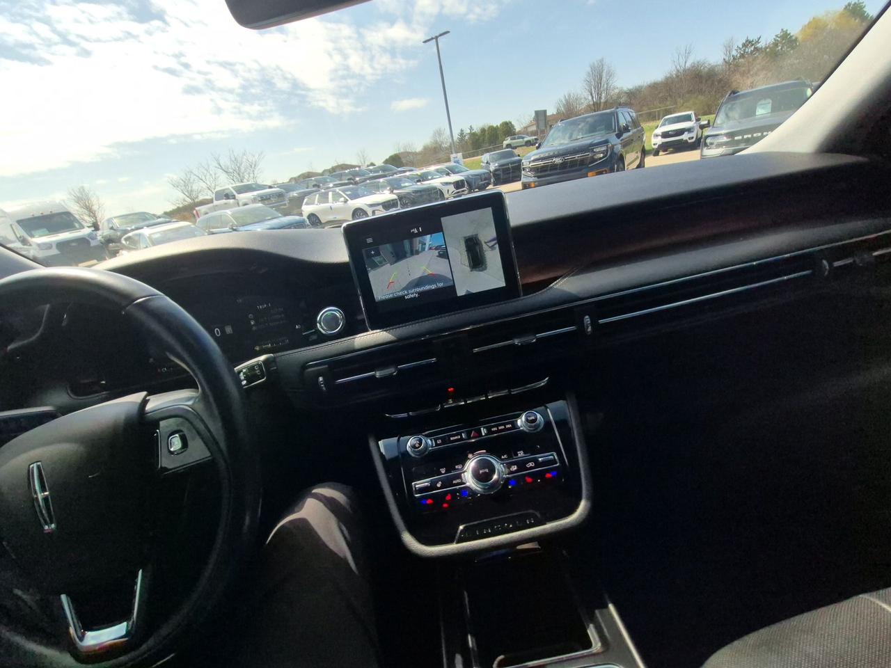 2020 Lincoln Corsair RESERVE, HEATED STEERING WHEEL, TECH PACKAGE! Photo