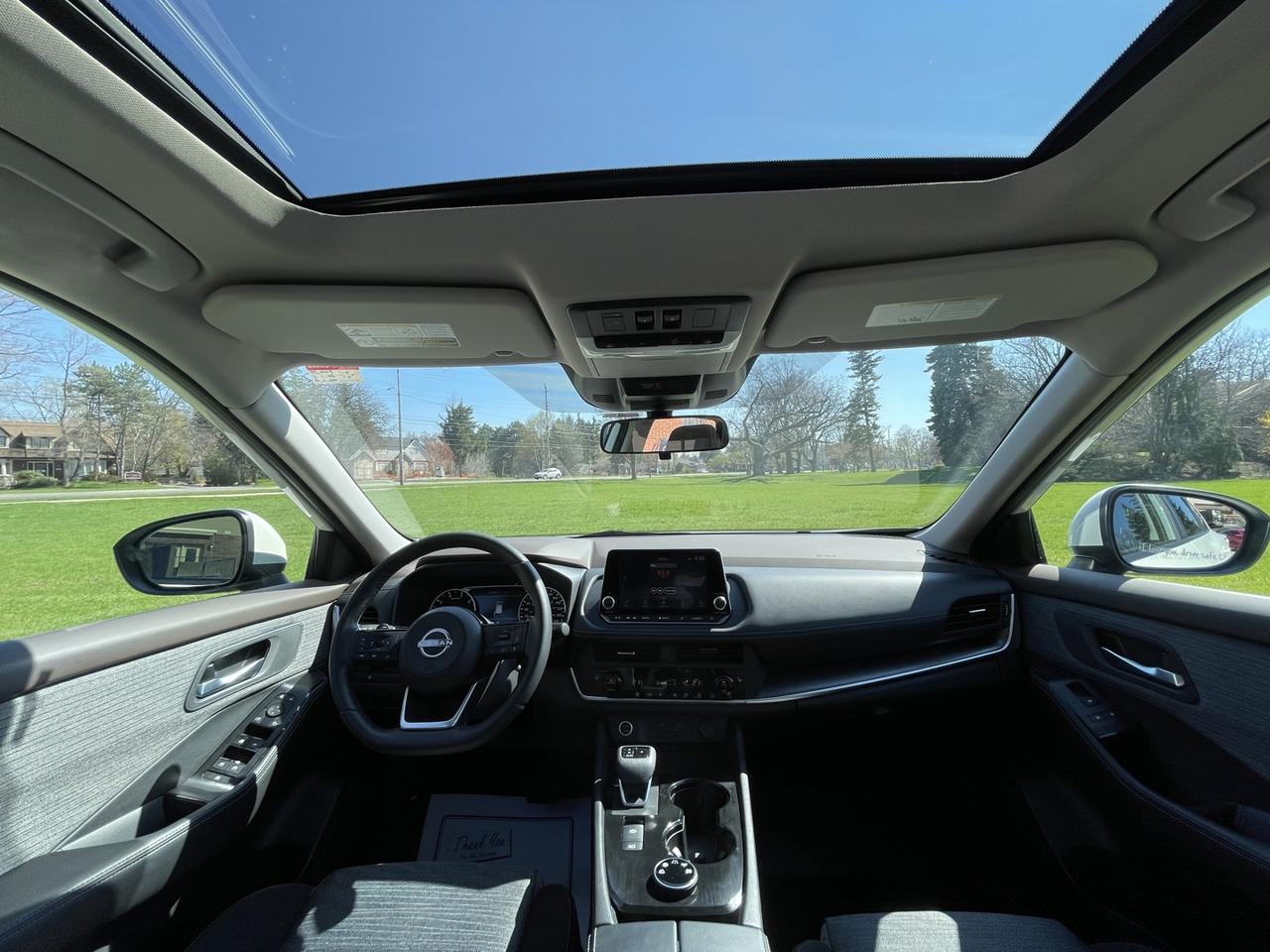 2023 Nissan Rogue SV Moonroof AWD *One Owner Photo