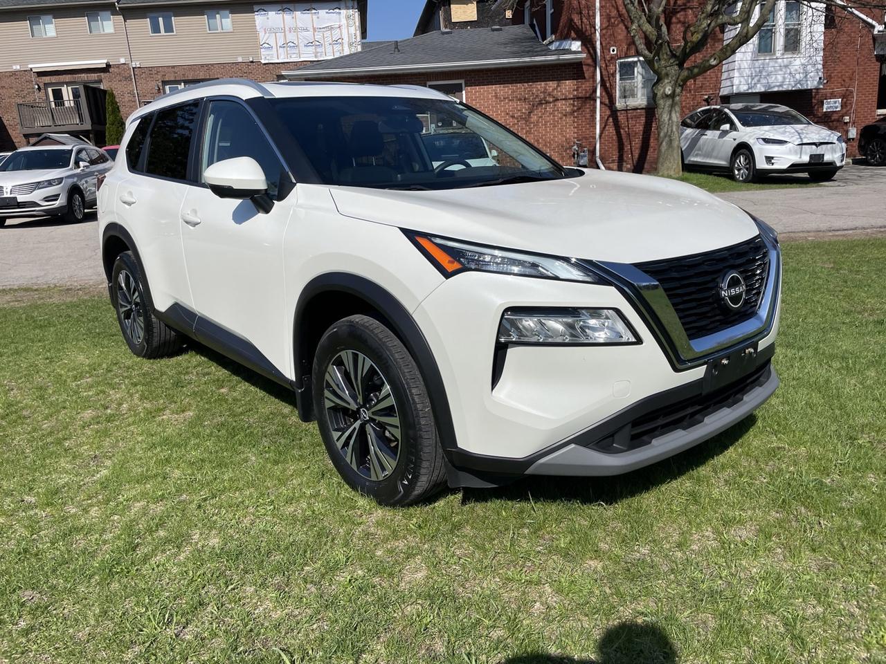 2023 Nissan Rogue SV Moonroof AWD *One Owner Photo