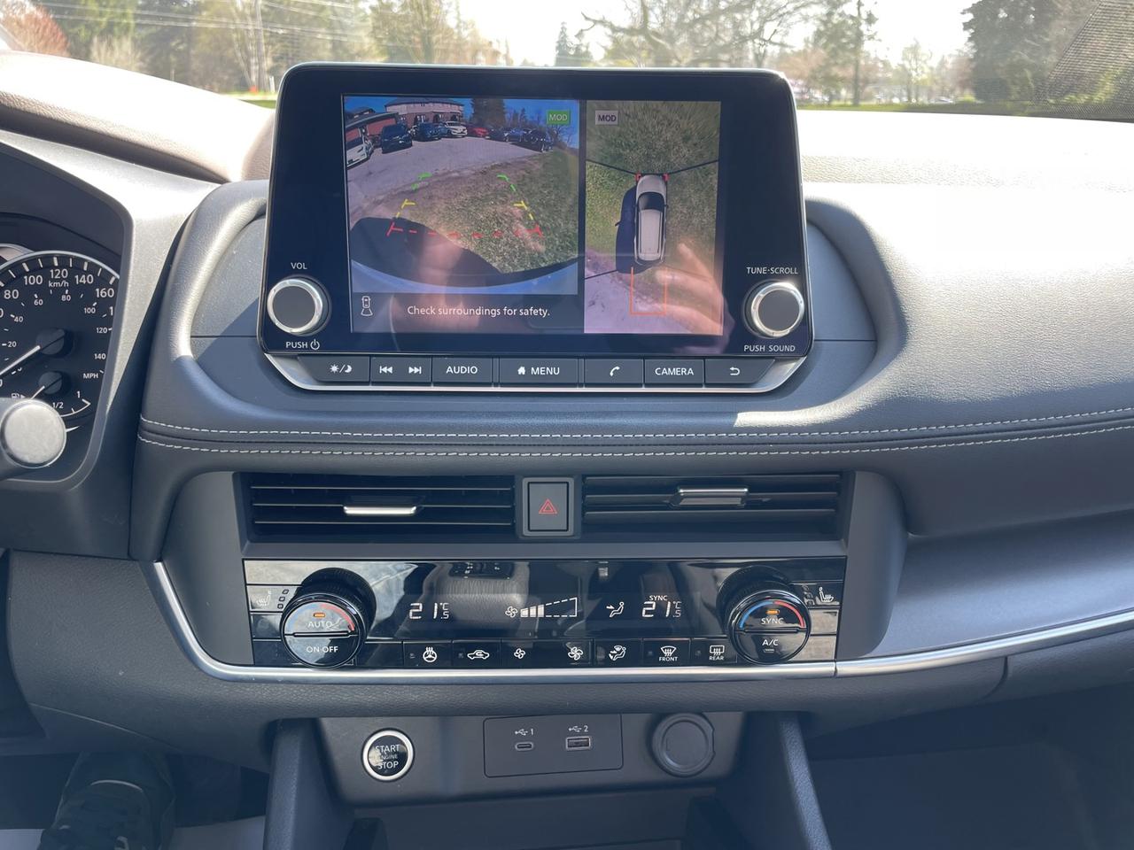 2023 Nissan Rogue SV Moonroof AWD *One Owner Photo