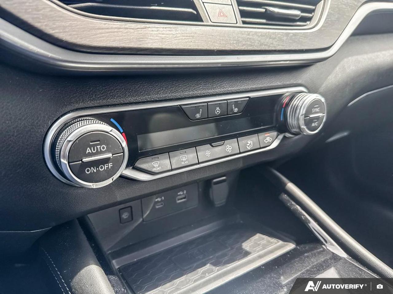 2023 Nissan Altima PLATINUM / NO ACCIDENTS / AWD / LEATHER /ROOF/NAV Photo