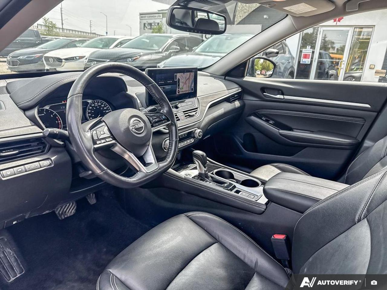 2023 Nissan Altima PLATINUM / NO ACCIDENTS / AWD / LEATHER /ROOF/NAV Photo