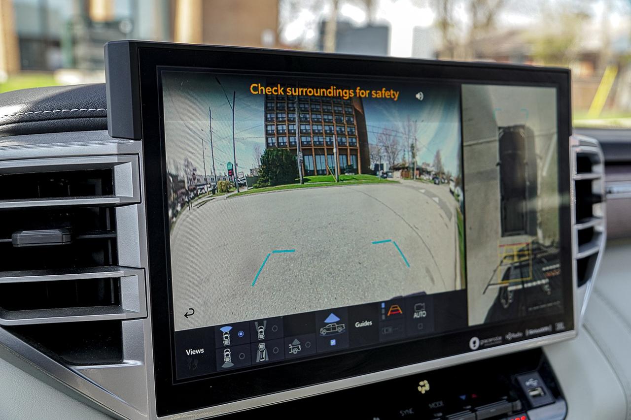 2022 Toyota Tundra Capstone Hybrid |CREW CAB|PANO|LEATHER SEATS|CAM| Photo