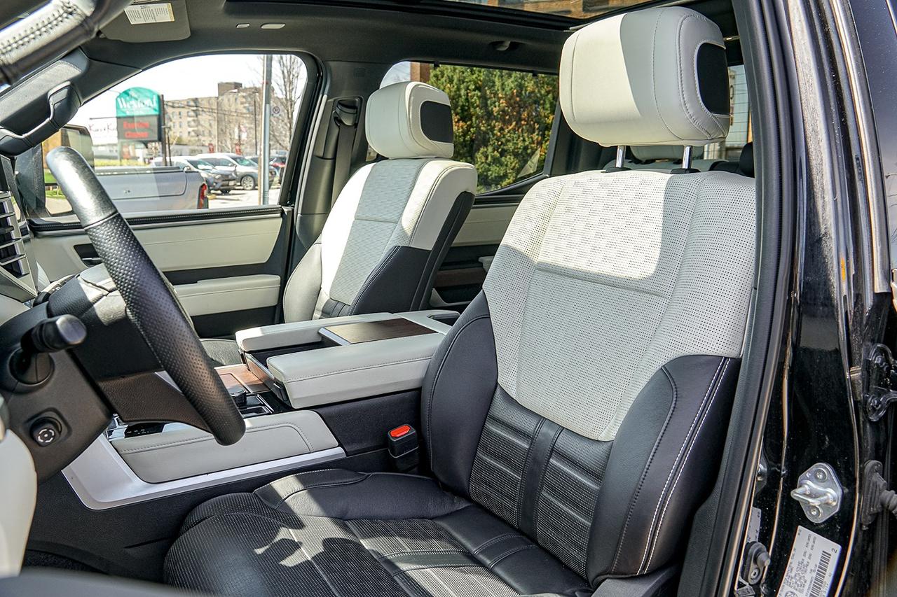 2022 Toyota Tundra Capstone Hybrid |CREW CAB|PANO|LEATHER SEATS|CAM| Photo