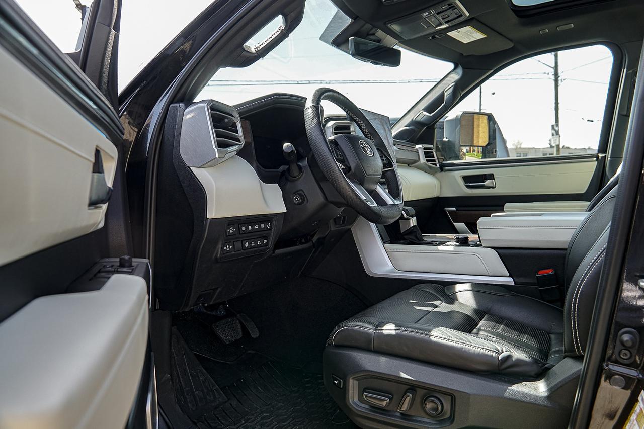 2022 Toyota Tundra Capstone Hybrid |CREW CAB|PANO|LEATHER SEATS|CAM| Photo