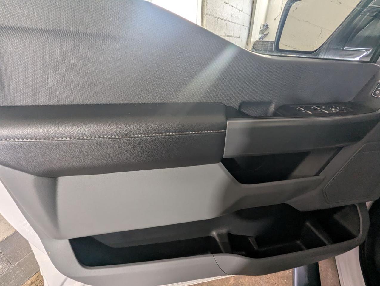 2022 Ford F-150 XLT WITH NEW TIRES!! Photo