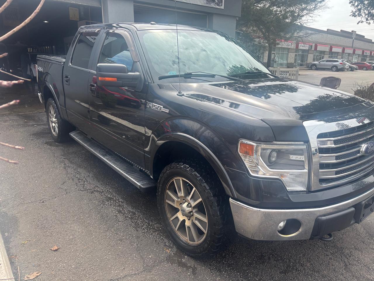 2014 Ford F-150 Lariat Photo4