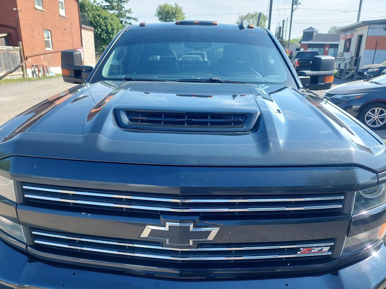 2019 Chevrolet Silverado 2500 2500 DURAMAX DIESEL 4WD Crew Cab 153.7" Photo