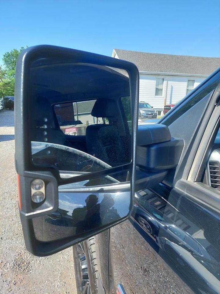 2019 Chevrolet Silverado 2500 2500 DURAMAX DIESEL 4WD Crew Cab 153.7" Photo