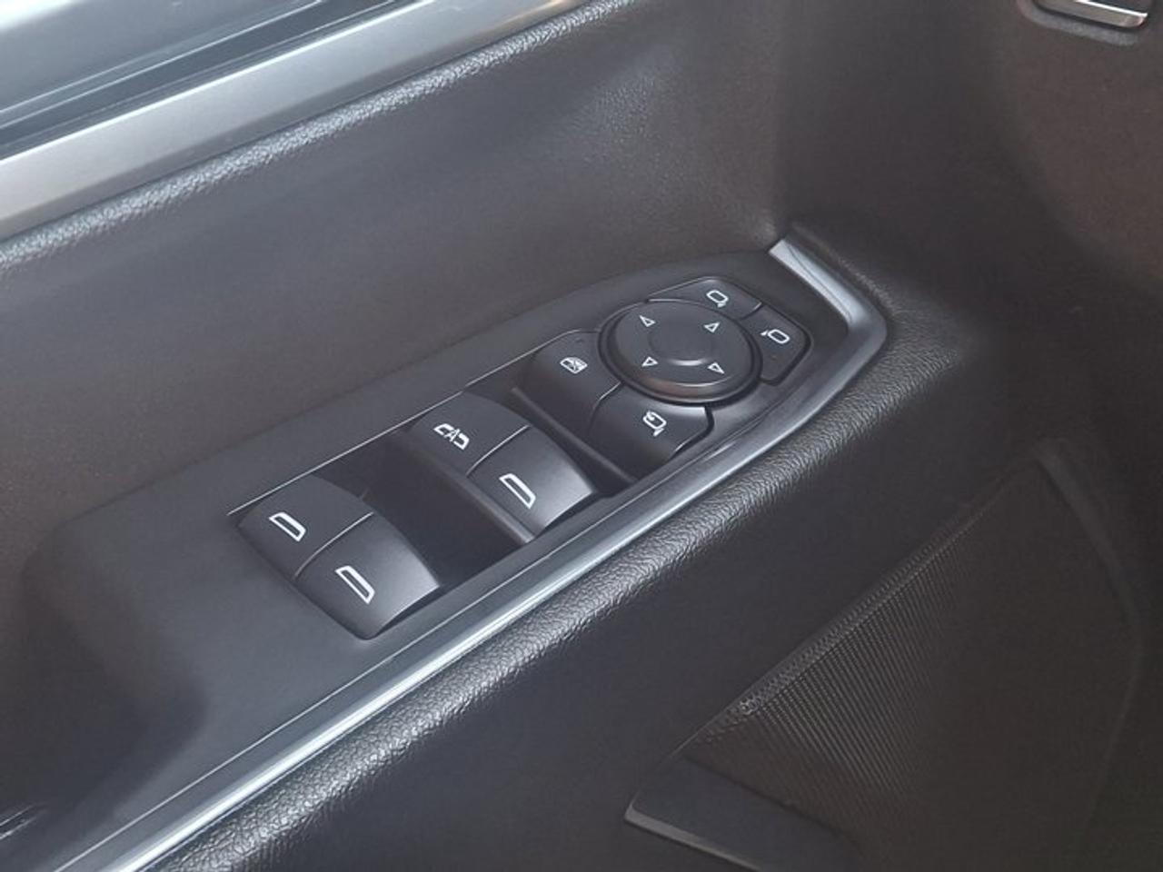 2024 Chevrolet Silverado 2500 HD LT Crew 4X4 | Diesel | Z71 Sport | Leather | Sunroof | 360 Camera | Heated Wheel + Seats | and More! Photo